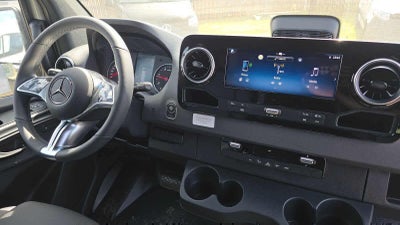 2026 Mercedes-Benz Sprinter 2500 Standard Roof I4 Diesel HO 144 AWD