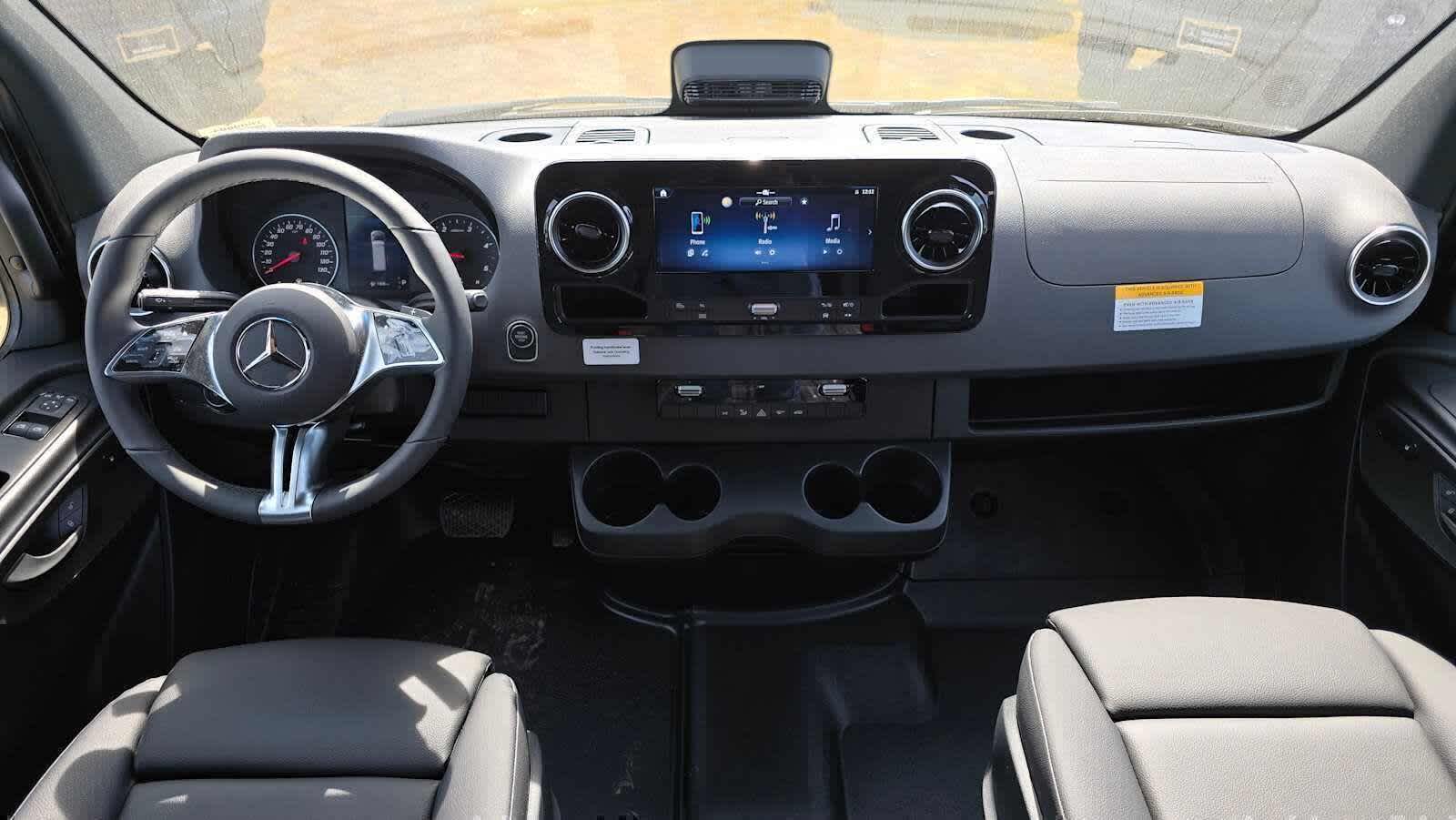 2026 Mercedes-Benz Sprinter 2500 Standard Roof I4 Diesel HO 144 AWD