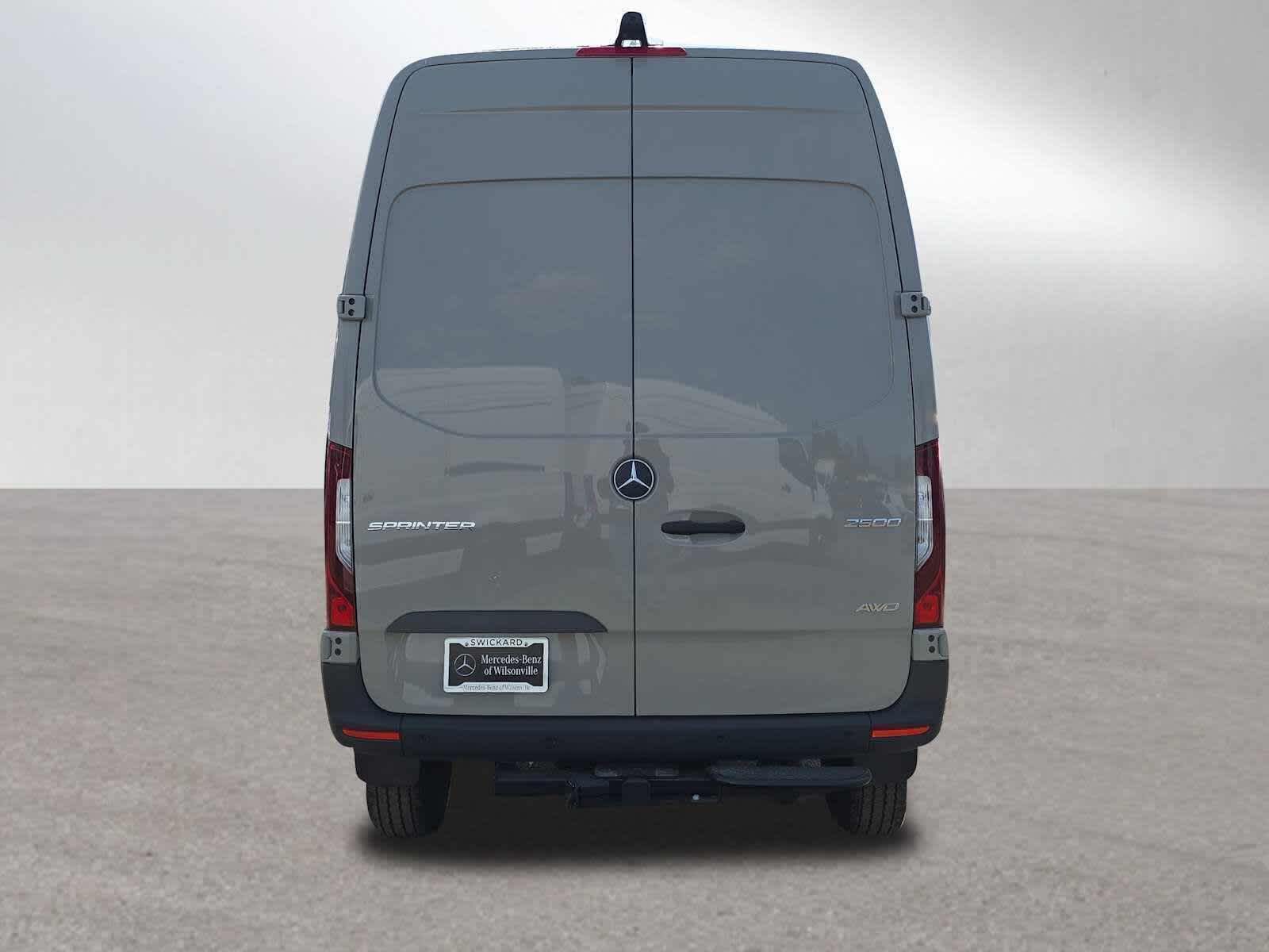 2026 Mercedes-Benz Sprinter 2500 Standard Roof I4 Diesel HO 144 AWD