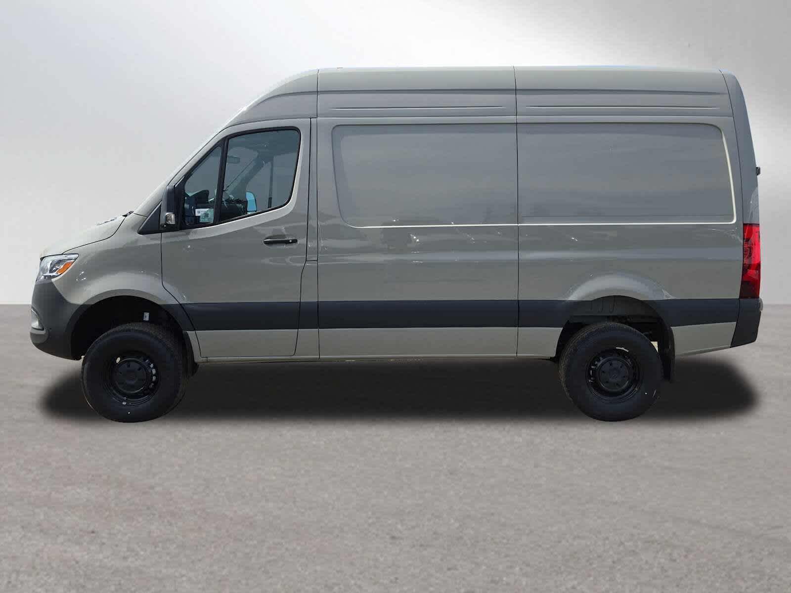 2026 Mercedes-Benz Sprinter 2500 Standard Roof I4 Diesel HO 144 AWD