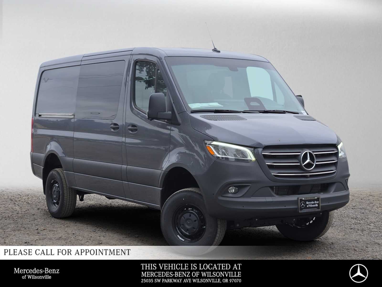 2026 Mercedes-Benz Sprinter Crew 2500 Standard Roof I4 Diesel HO 144 AWD