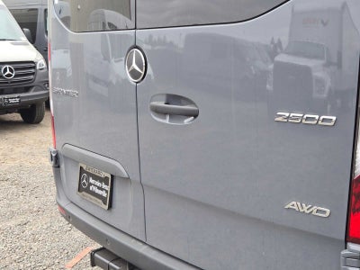 2026 Mercedes-Benz Sprinter Crew 2500 Standard Roof I4 Diesel HO 144 AWD