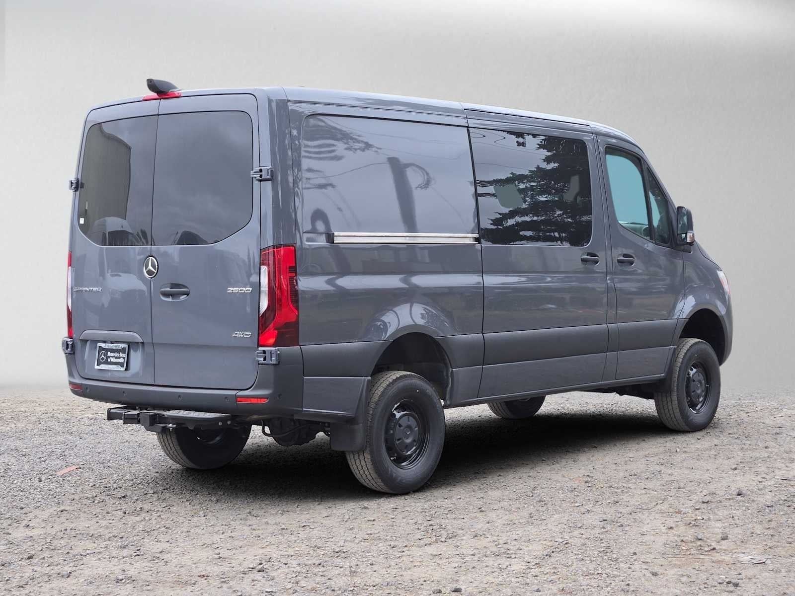 2026 Mercedes-Benz Sprinter Crew 2500 Standard Roof I4 Diesel HO 144 AWD