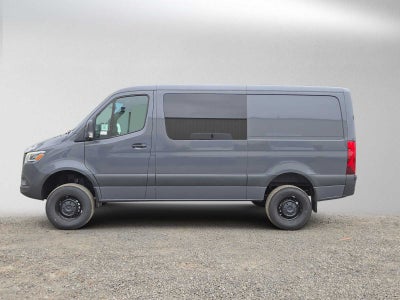 2026 Mercedes-Benz Sprinter Crew 2500 Standard Roof I4 Diesel HO 144 AWD