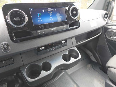 2026 Mercedes-Benz Sprinter Crew 2500 Standard Roof I4 Diesel HO 144 AWD