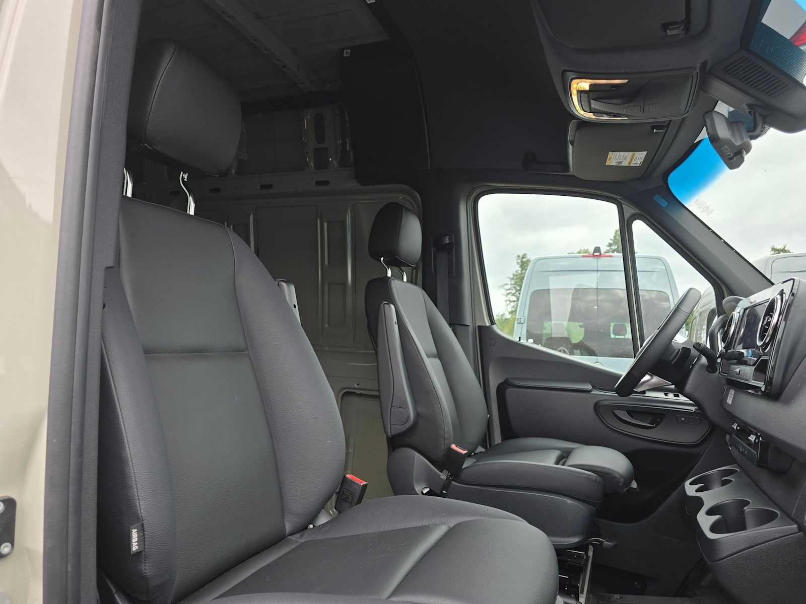 2026 Mercedes-Benz Sprinter 2500 Standard Roof I4 Diesel HO 144 AWD