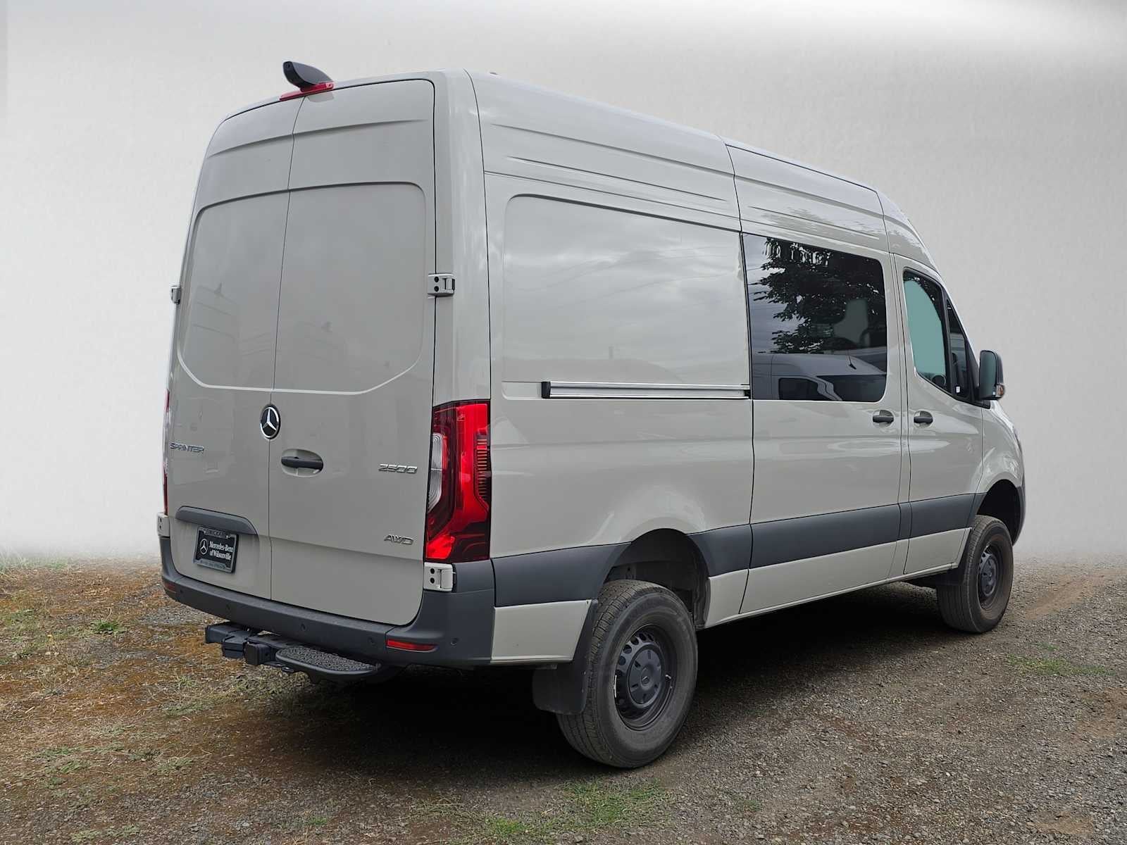 2026 Mercedes-Benz Sprinter 2500 Standard Roof I4 Diesel HO 144 AWD