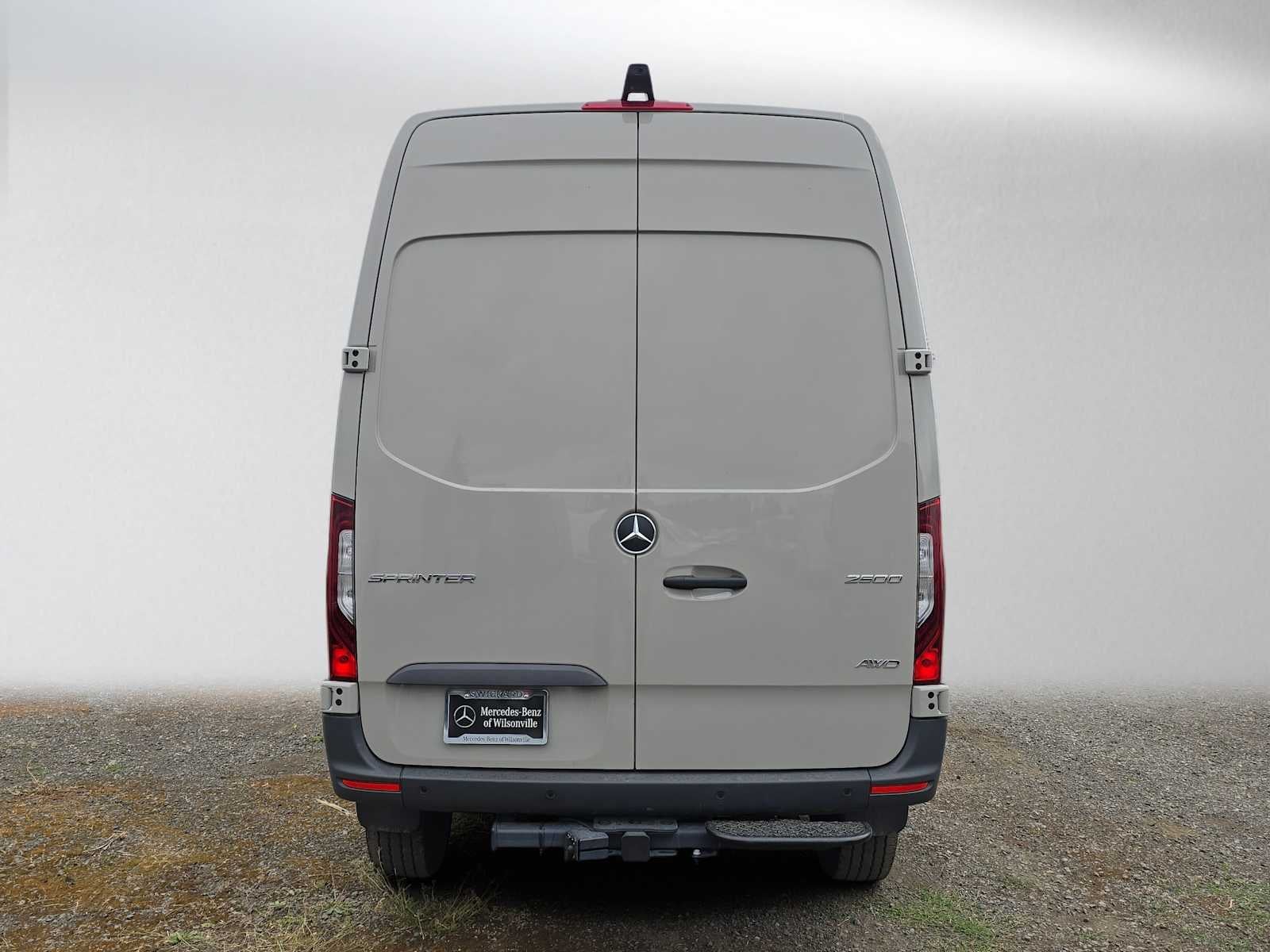 2026 Mercedes-Benz Sprinter 2500 Standard Roof I4 Diesel HO 144 AWD