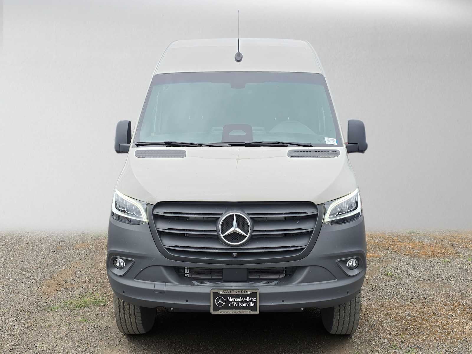 2026 Mercedes-Benz Sprinter 2500 Standard Roof I4 Diesel HO 144 AWD