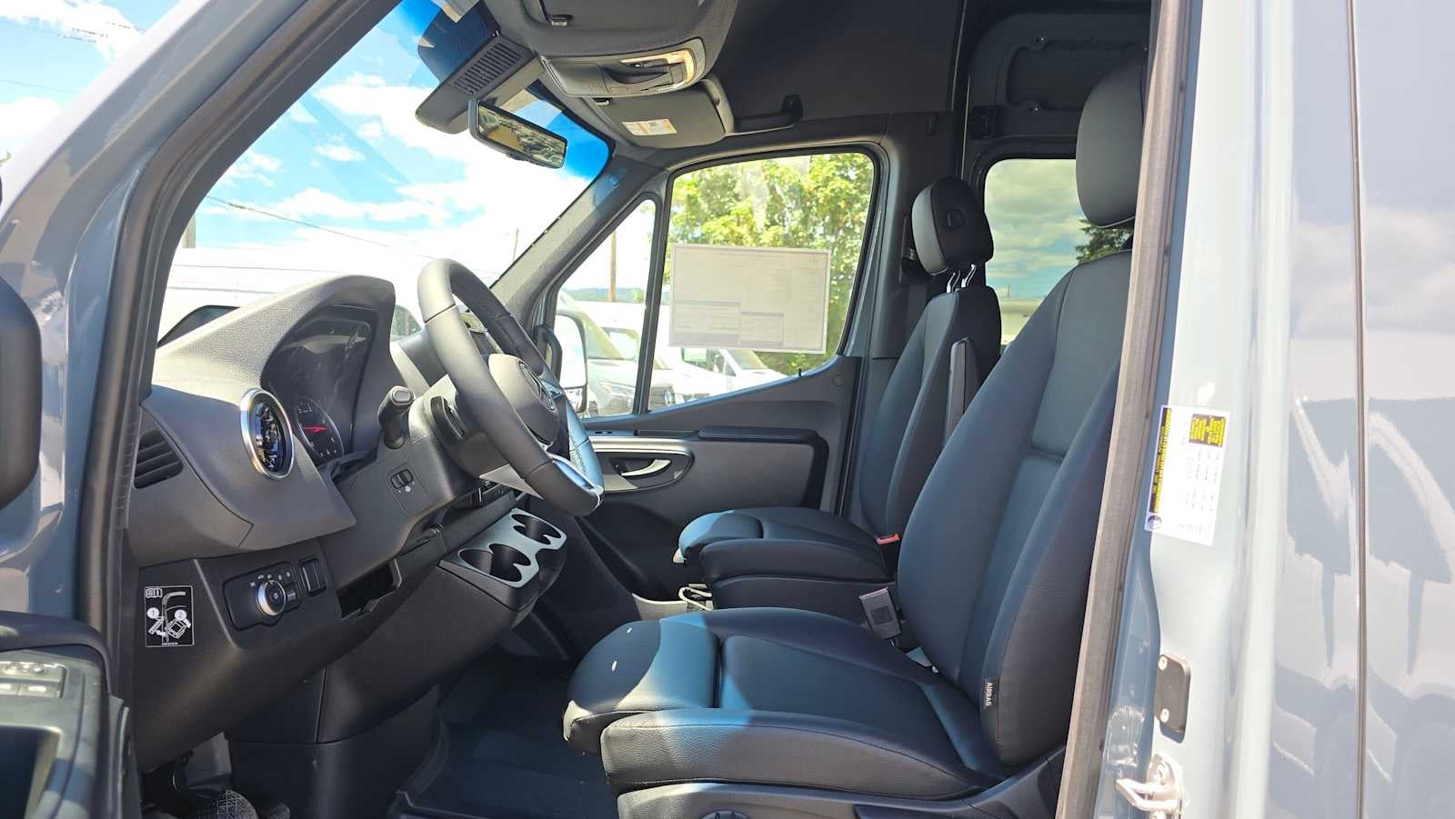 2026 Mercedes-Benz Sprinter 2500 Standard Roof I4 Diesel HO 144 AWD