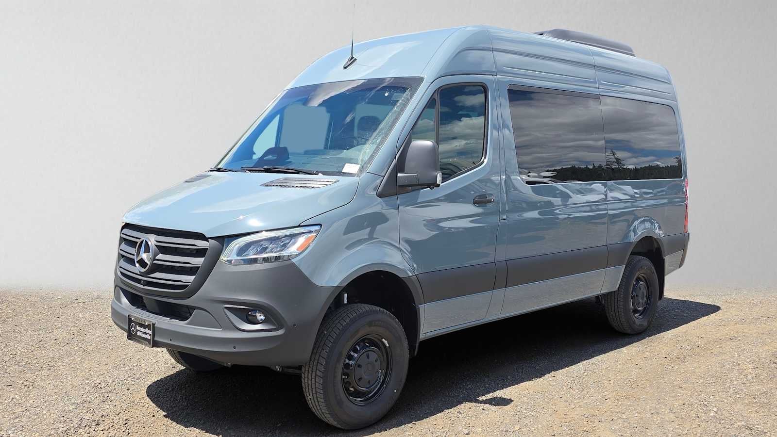 2026 Mercedes-Benz Sprinter 2500 Standard Roof I4 Diesel HO 144 AWD