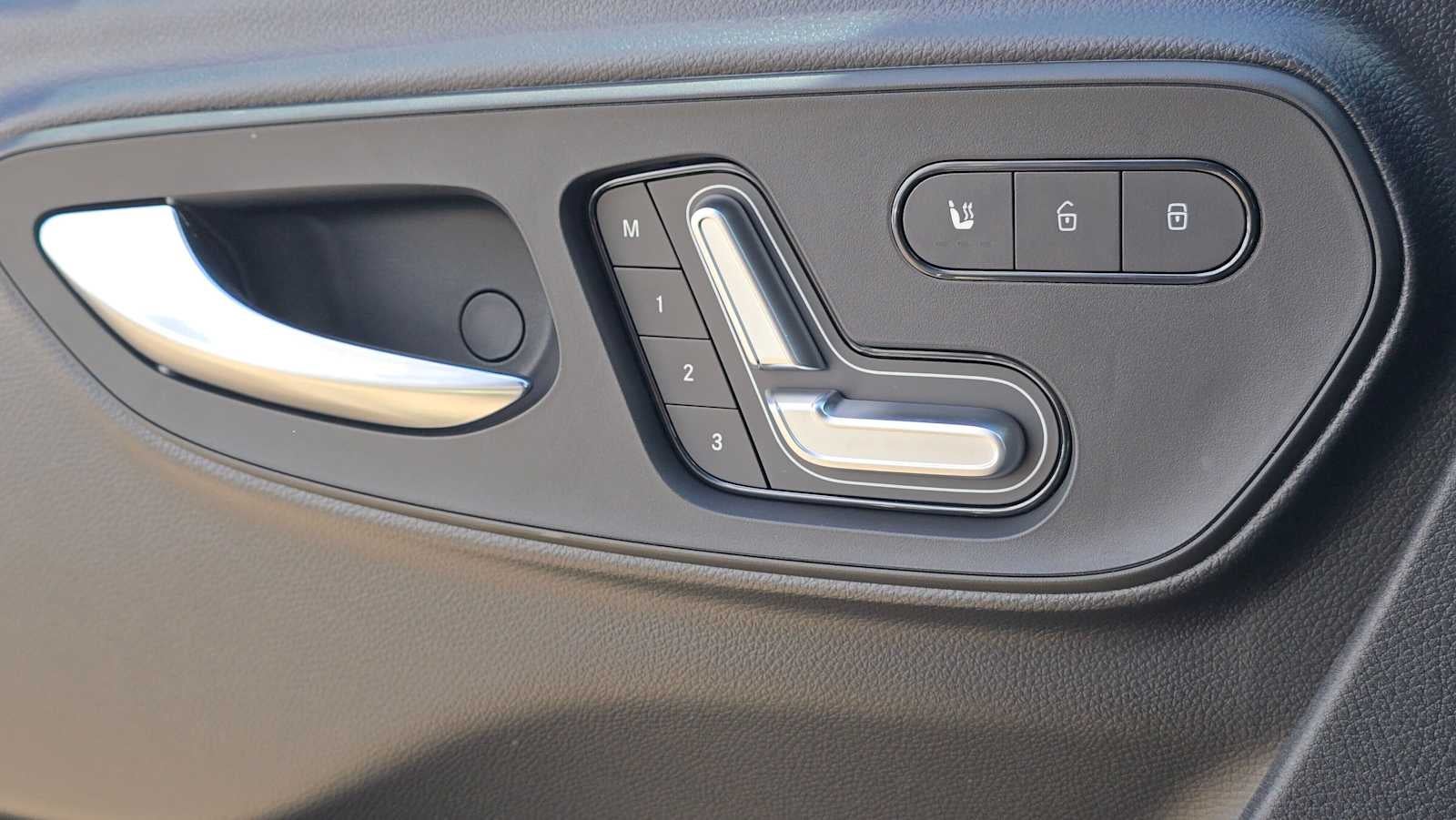 2026 Mercedes-Benz Sprinter 2500 Standard Roof I4 Diesel HO 144 AWD