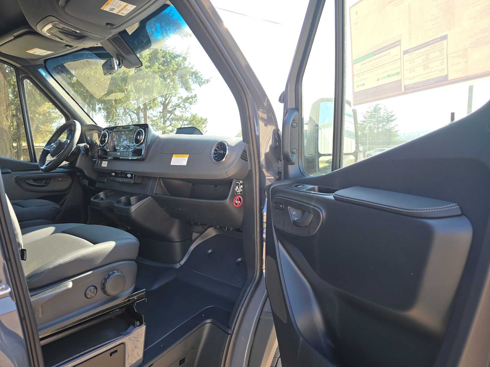 2026 Mercedes-Benz Sprinter Cargo 2500 Standard Roof I4 Diesel HO 144 AWD