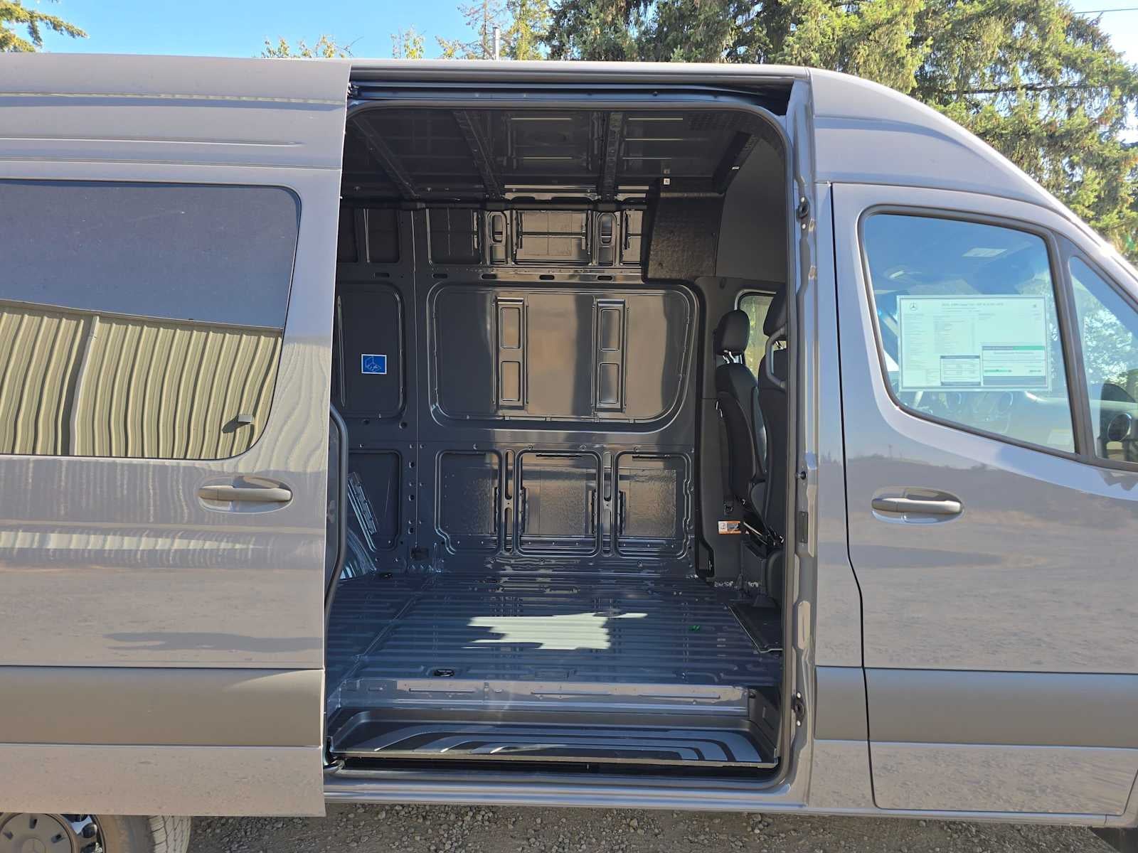 2026 Mercedes-Benz Sprinter Cargo 2500 Standard Roof I4 Diesel HO 144 AWD