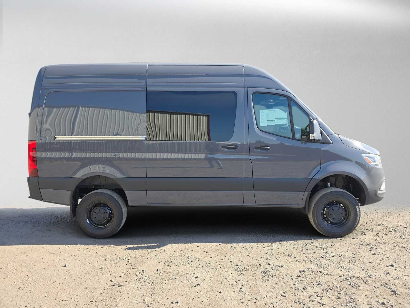 2026 Mercedes-Benz Sprinter Cargo 2500 Standard Roof I4 Diesel HO 144 AWD