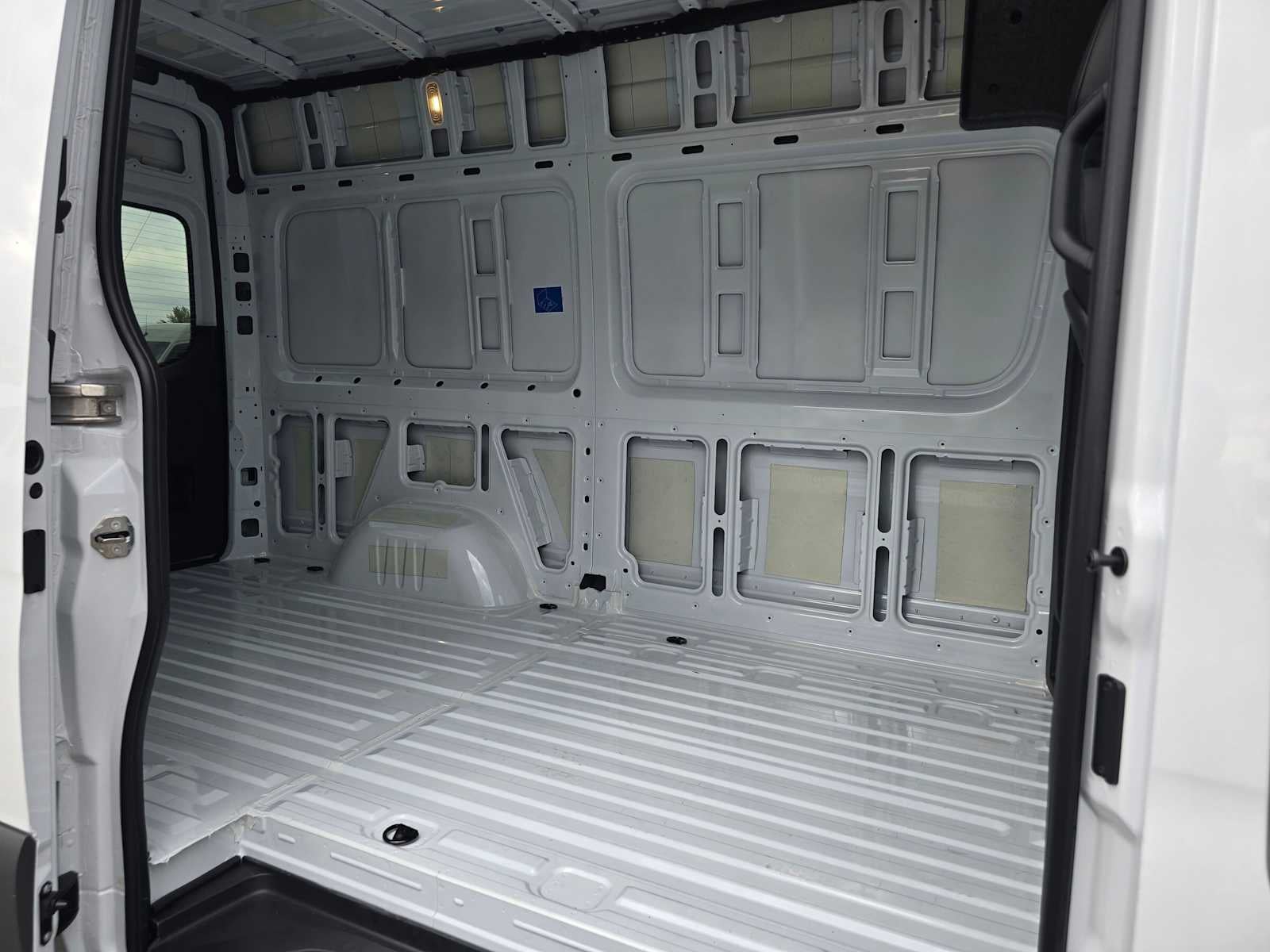 2026 Mercedes-Benz Sprinter Cargo 2500 Standard Roof I4 Diesel HO 144 AWD