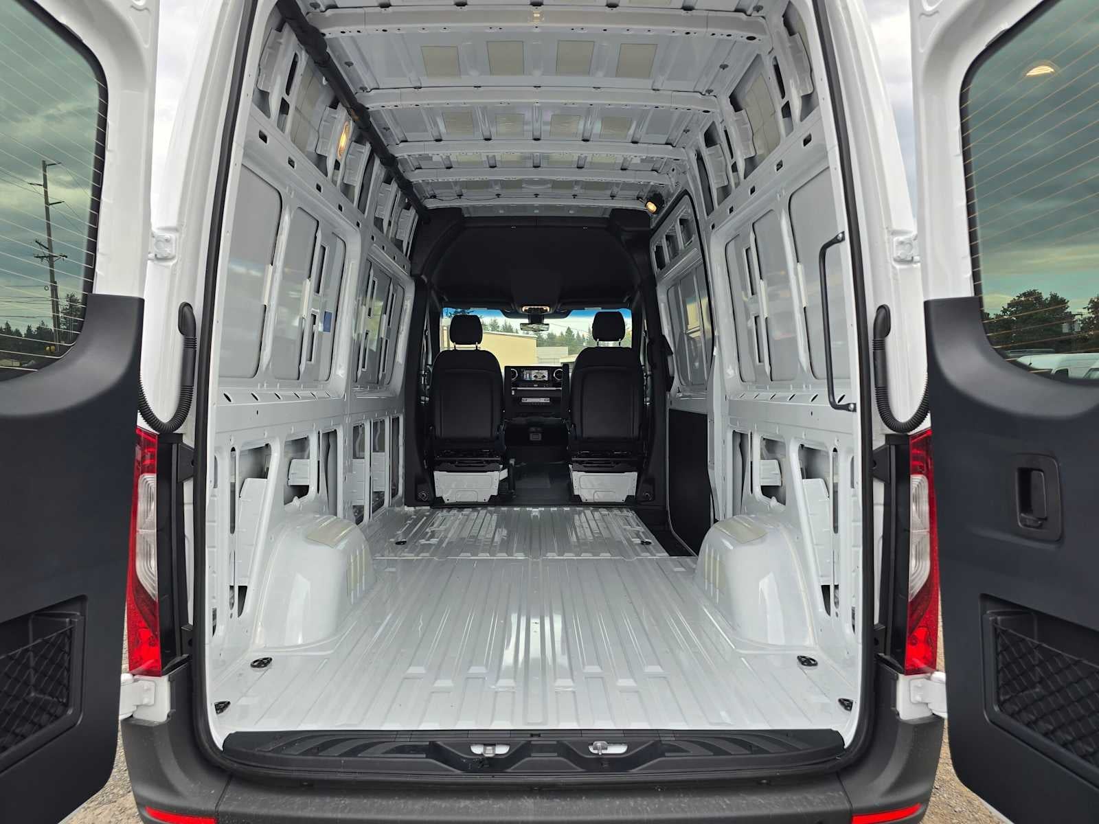 2026 Mercedes-Benz Sprinter Cargo 2500 Standard Roof I4 Diesel HO 144 AWD
