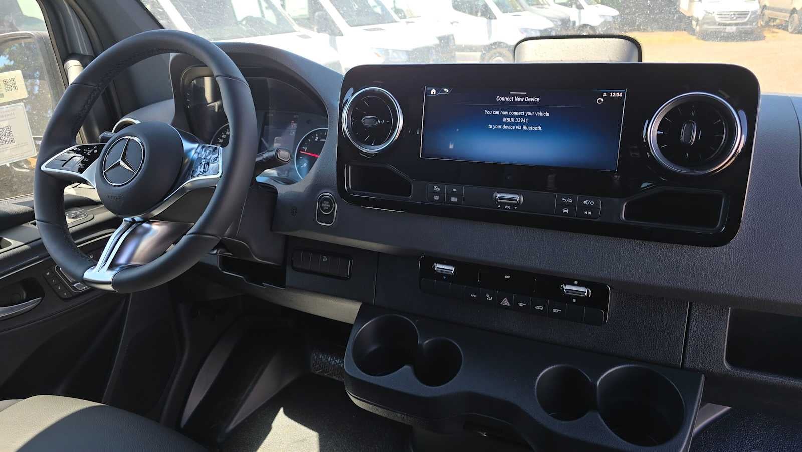 2026 Mercedes-Benz Sprinter 2500 Standard Roof I4 Diesel HO 144 AWD