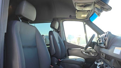 2026 Mercedes-Benz Sprinter 2500 Standard Roof I4 Diesel HO 144 AWD