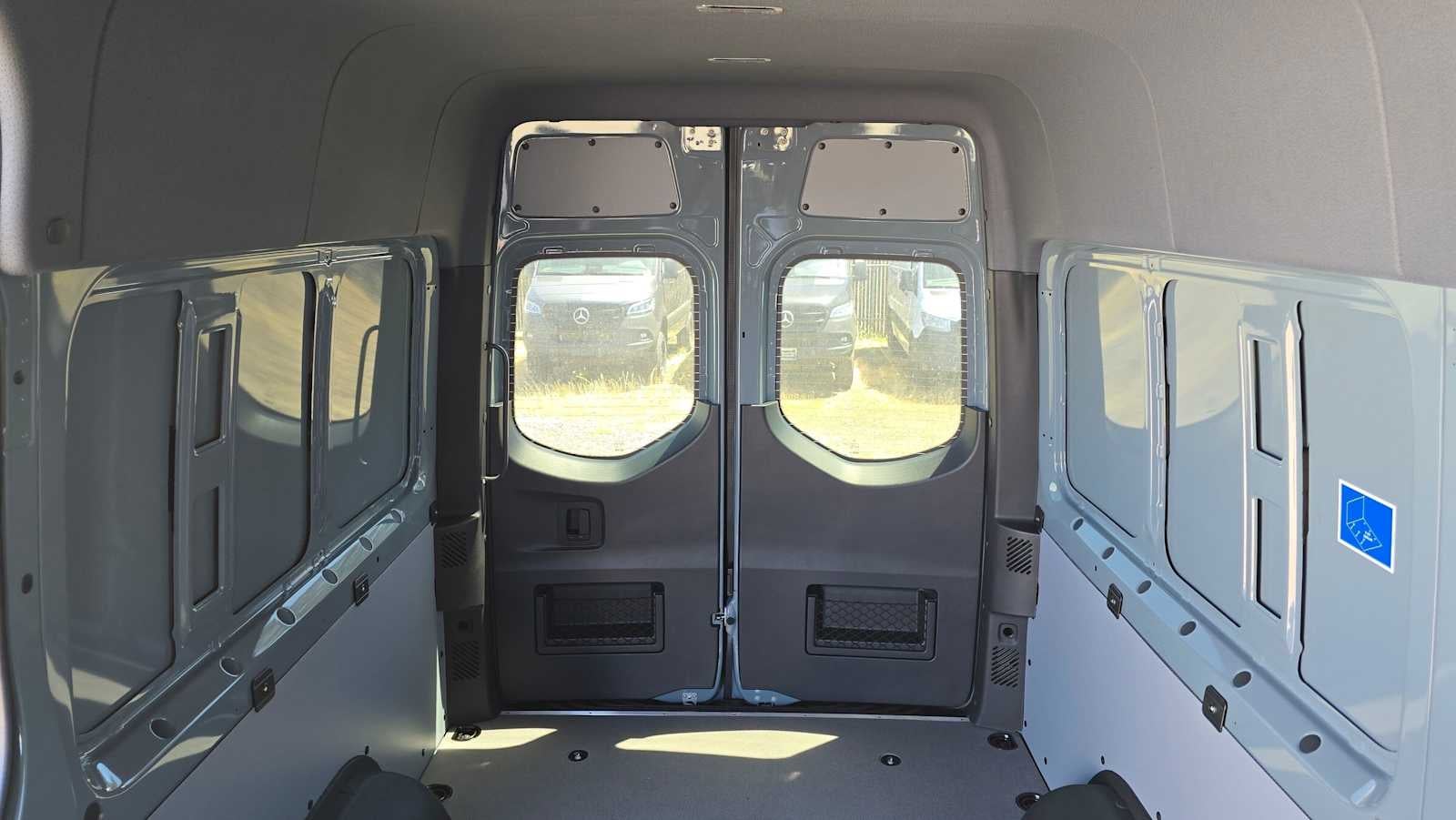 2026 Mercedes-Benz Sprinter 2500 Standard Roof I4 Diesel HO 144 AWD
