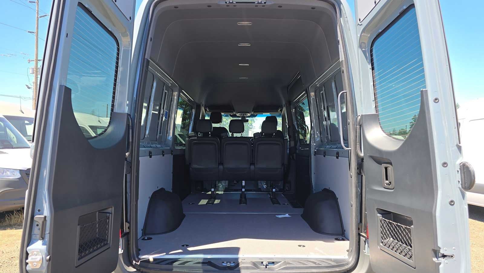 2026 Mercedes-Benz Sprinter 2500 Standard Roof I4 Diesel HO 144 AWD