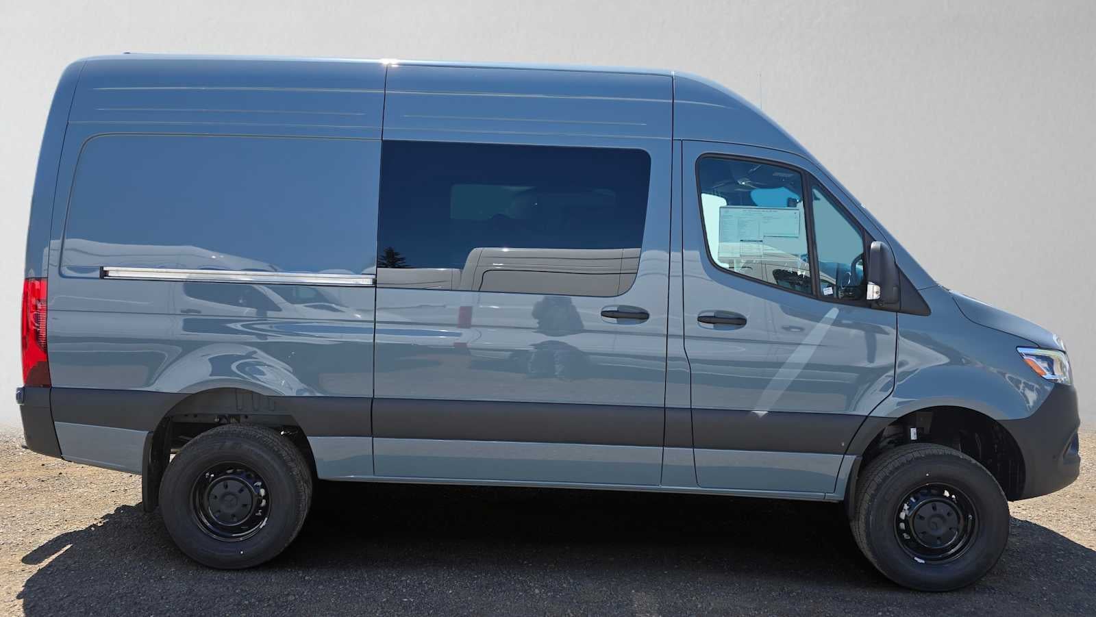 2026 Mercedes-Benz Sprinter 2500 Standard Roof I4 Diesel HO 144 AWD