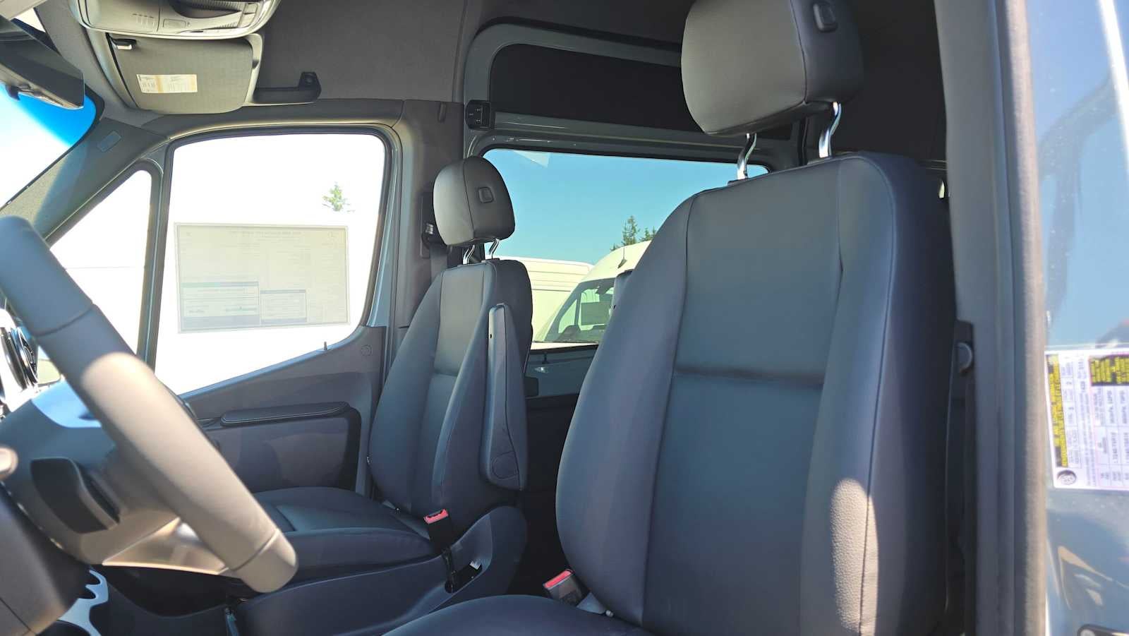 2026 Mercedes-Benz Sprinter 2500 Standard Roof I4 Diesel HO 144 AWD