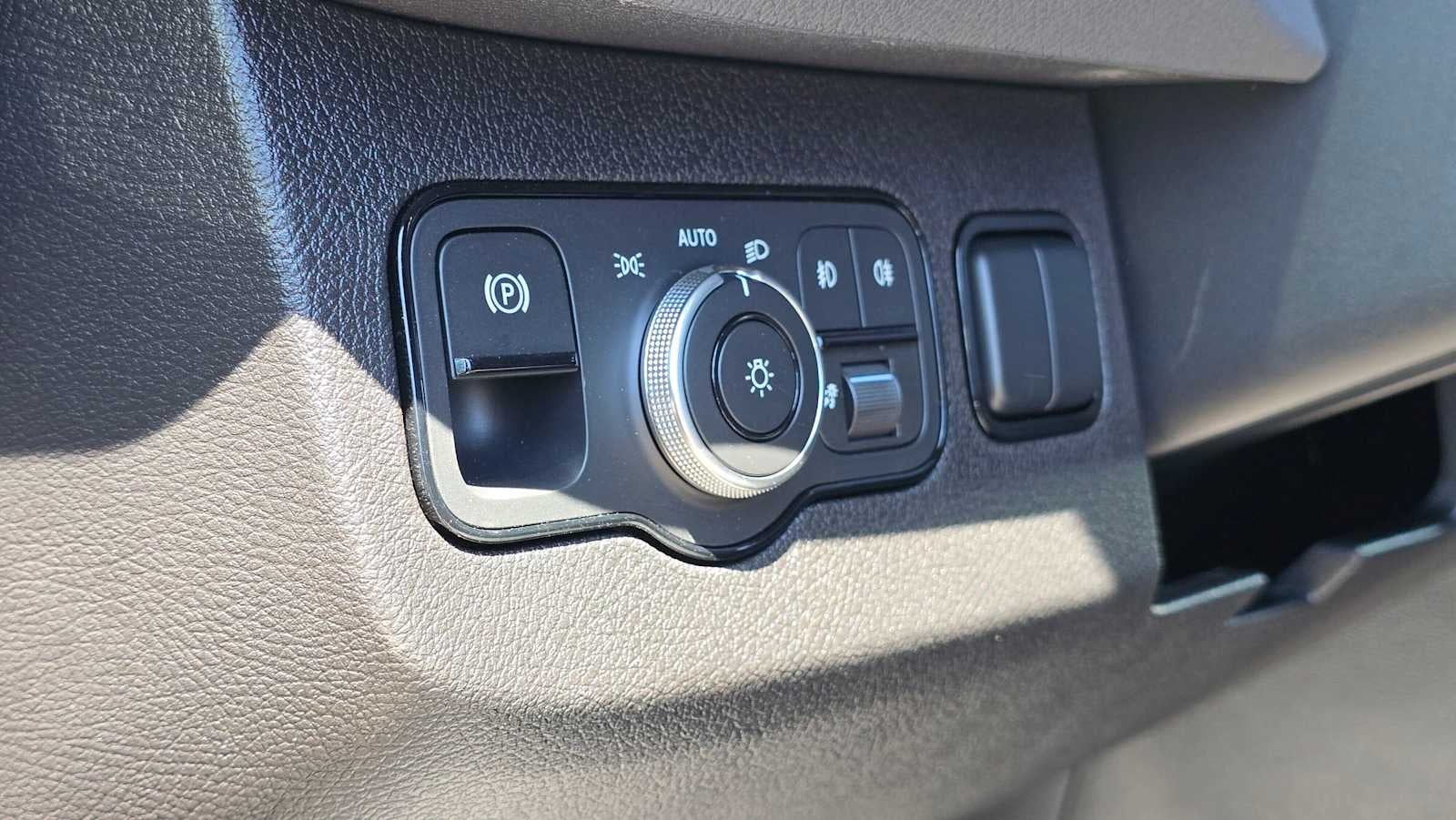 2026 Mercedes-Benz Sprinter 2500 Standard Roof I4 Diesel HO 144 AWD