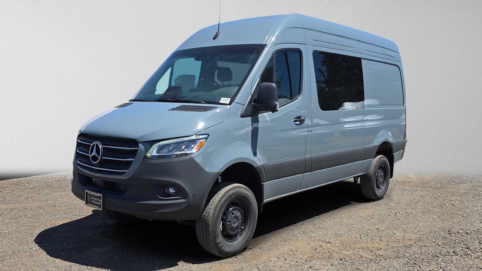2026 Mercedes-Benz Sprinter 2500 Standard Roof I4 Diesel HO 144 AWD