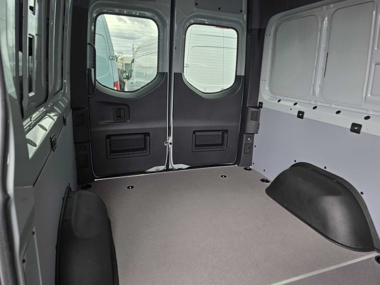 2026 Mercedes-Benz Sprinter 2500 Standard Roof I4 Diesel HO 144 AWD