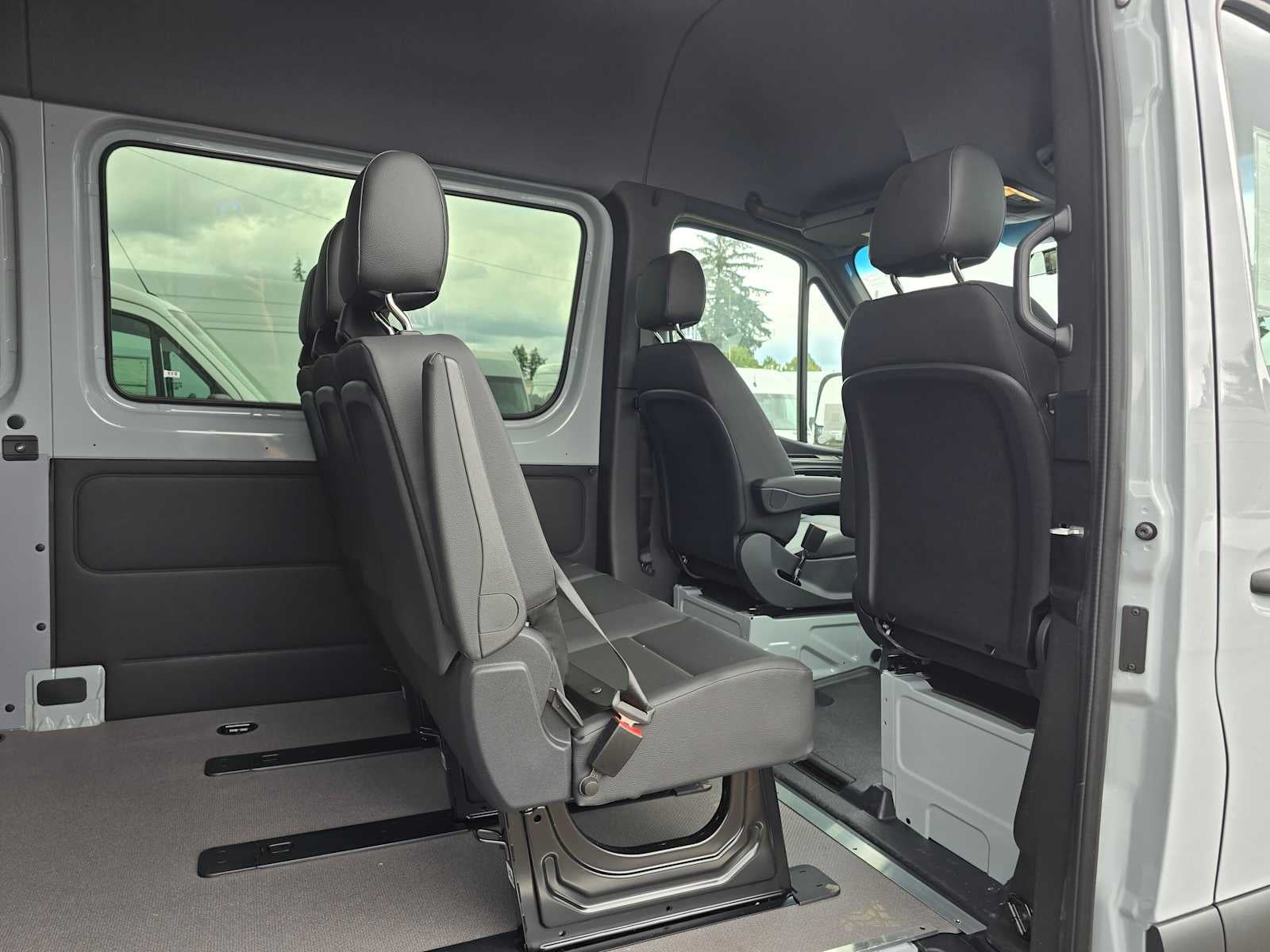 2026 Mercedes-Benz Sprinter 2500 Standard Roof I4 Diesel HO 144 AWD
