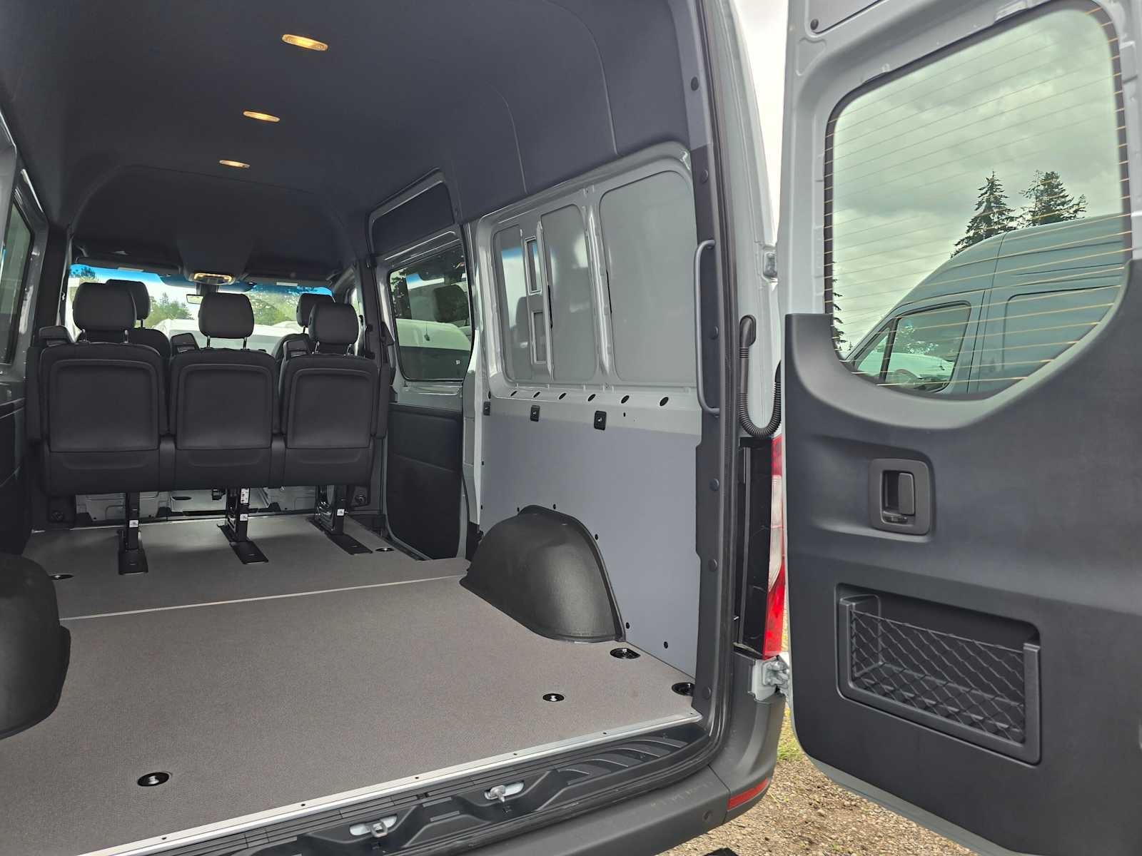 2026 Mercedes-Benz Sprinter 2500 Standard Roof I4 Diesel HO 144 AWD