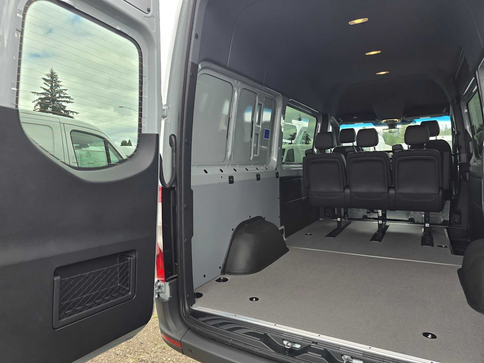 2026 Mercedes-Benz Sprinter 2500 Standard Roof I4 Diesel HO 144 AWD