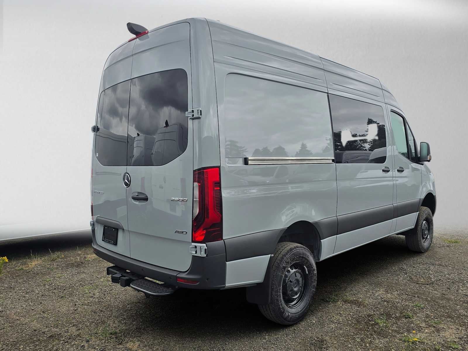 2026 Mercedes-Benz Sprinter 2500 Standard Roof I4 Diesel HO 144 AWD