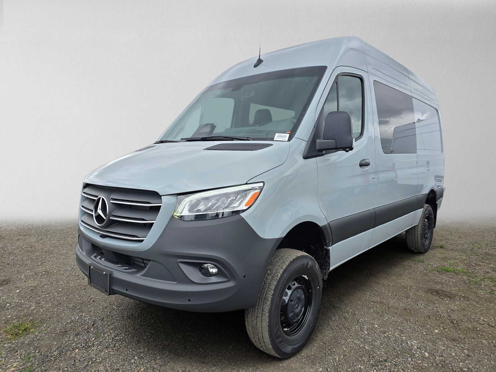 2026 Mercedes-Benz Sprinter 2500 Standard Roof I4 Diesel HO 144 AWD