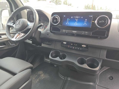 2026 Mercedes-Benz Sprinter Crew 2500 Standard Roof I4 Diesel HO 144 AWD