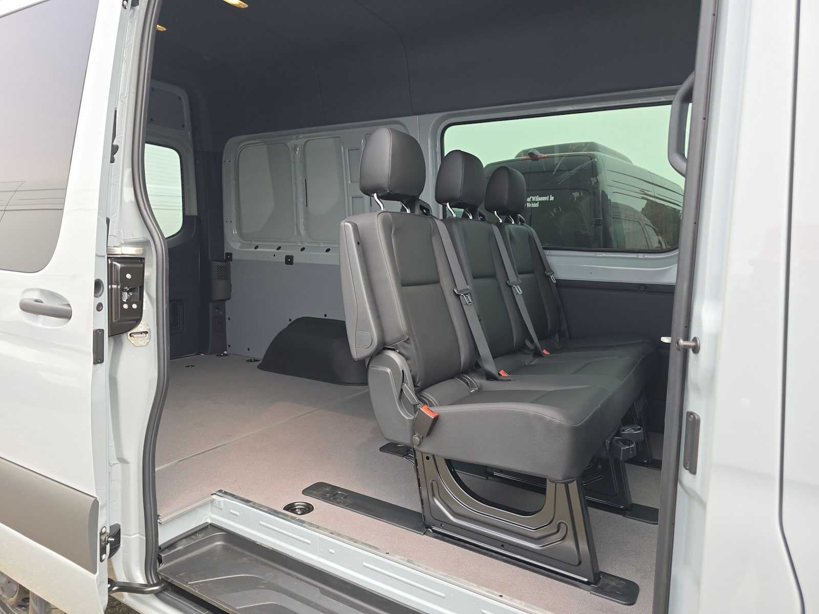 2026 Mercedes-Benz Sprinter Crew 2500 Standard Roof I4 Diesel HO 144 AWD