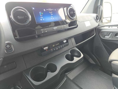 2026 Mercedes-Benz Sprinter Crew 2500 Standard Roof I4 Diesel HO 144 AWD