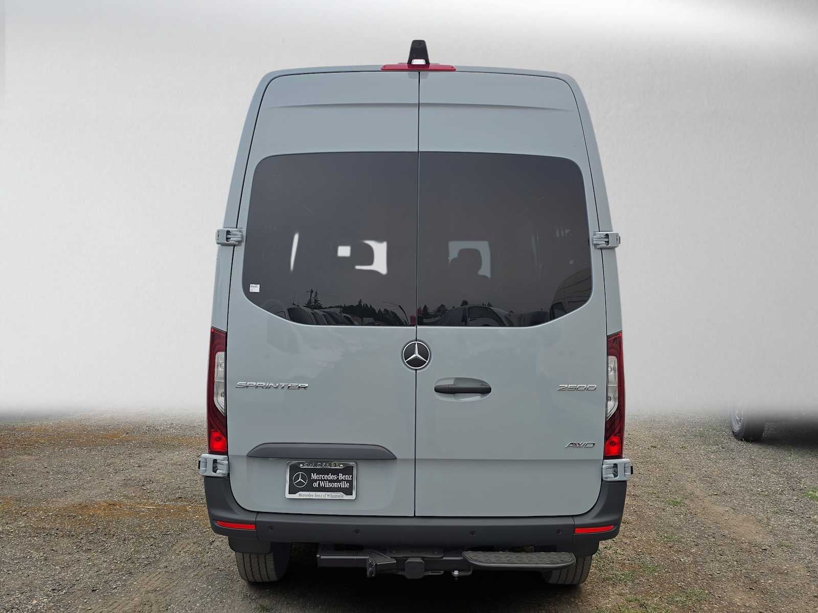 2026 Mercedes-Benz Sprinter Crew 2500 Standard Roof I4 Diesel HO 144 AWD