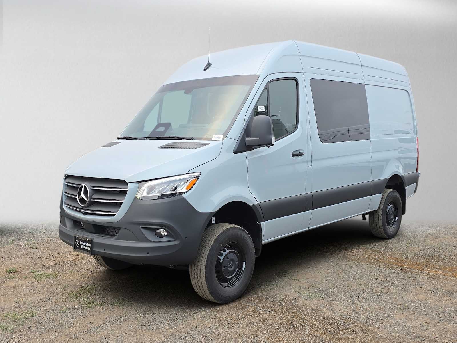 2026 Mercedes-Benz Sprinter Crew 2500 Standard Roof I4 Diesel HO 144 AWD