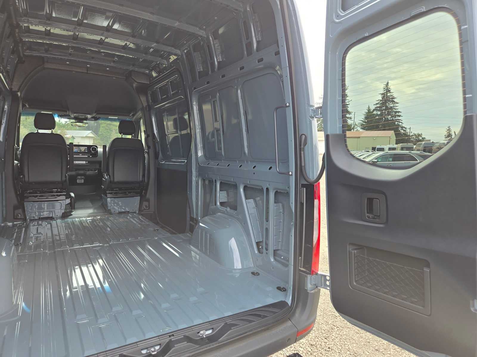 2026 Mercedes-Benz Sprinter Cargo 2500 Standard Roof I4 Diesel HO 144 AWD