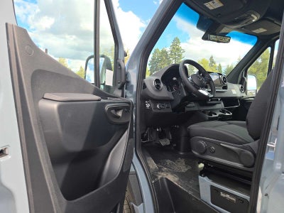 2026 Mercedes-Benz Sprinter 2500 Standard Roof I4 Diesel HO 144 AWD