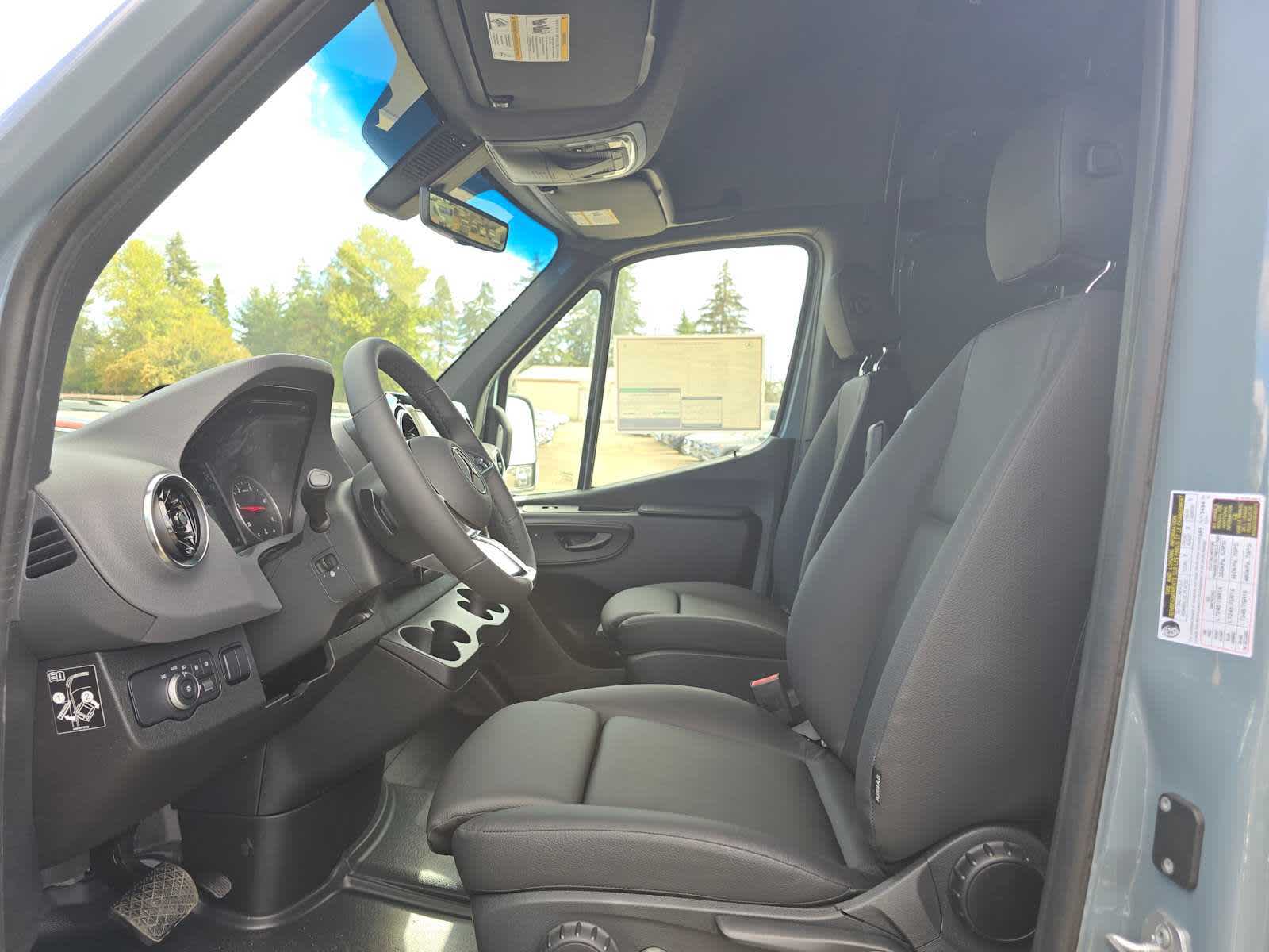2026 Mercedes-Benz Sprinter 2500 Standard Roof I4 Diesel HO 144 AWD