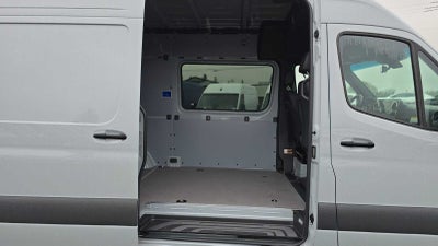 2025 Mercedes-Benz Sprinter 2500 Standard Roof I4 Diesel HO 144" AWD