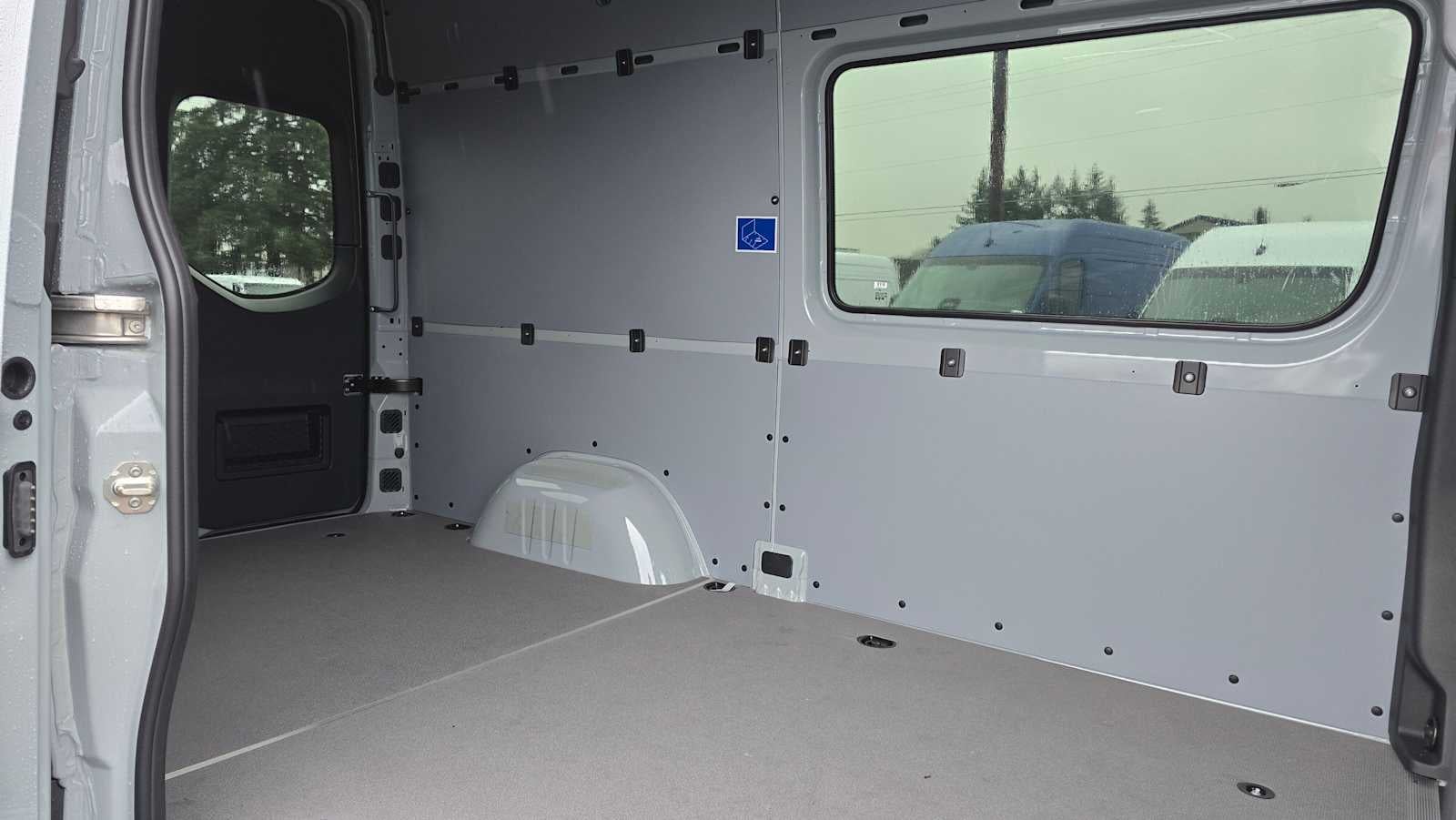 2025 Mercedes-Benz Sprinter 2500 Standard Roof I4 Diesel HO 144" AWD