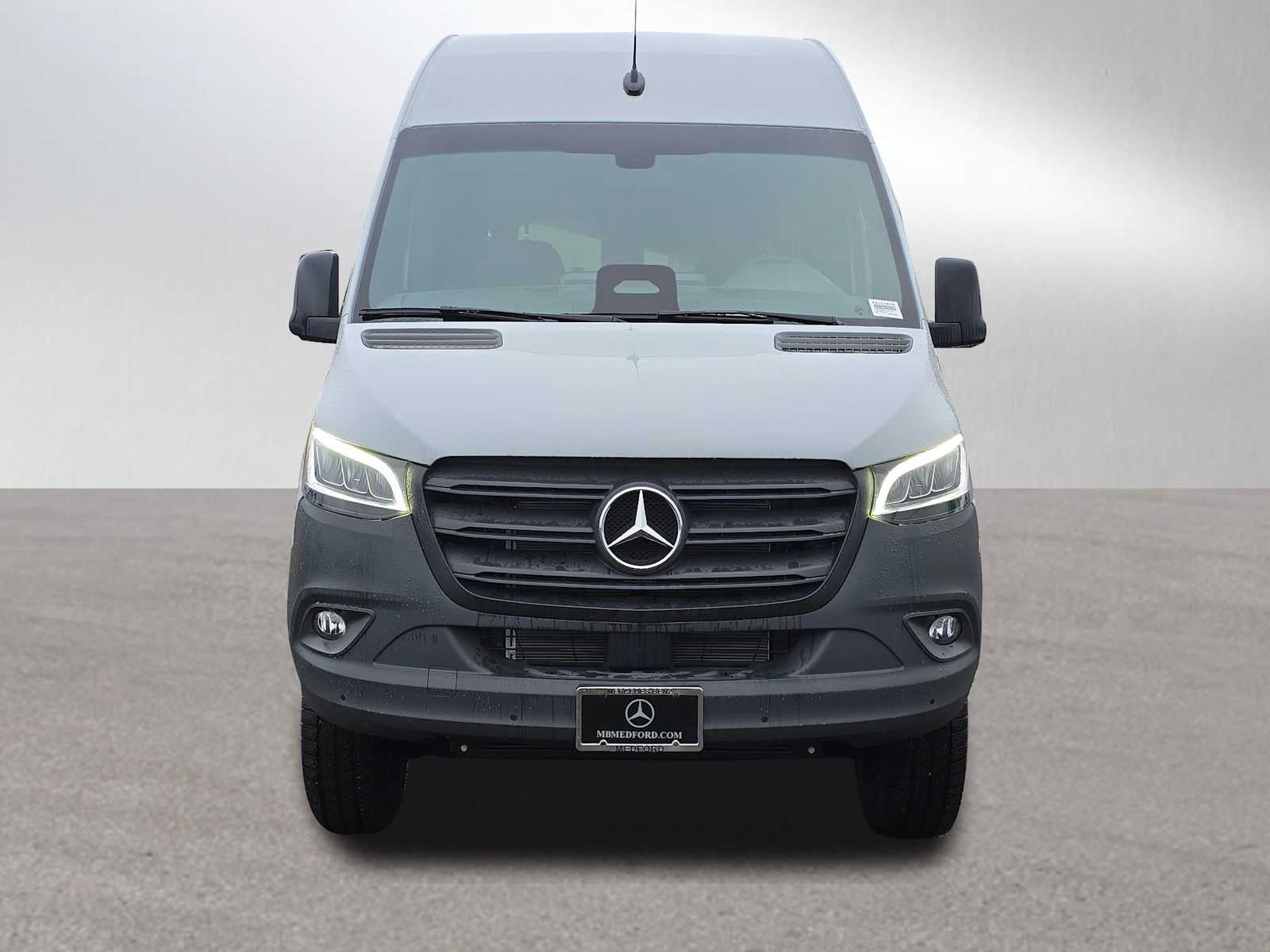 2025 Mercedes-Benz Sprinter 2500 Standard Roof I4 Diesel HO 144" AWD