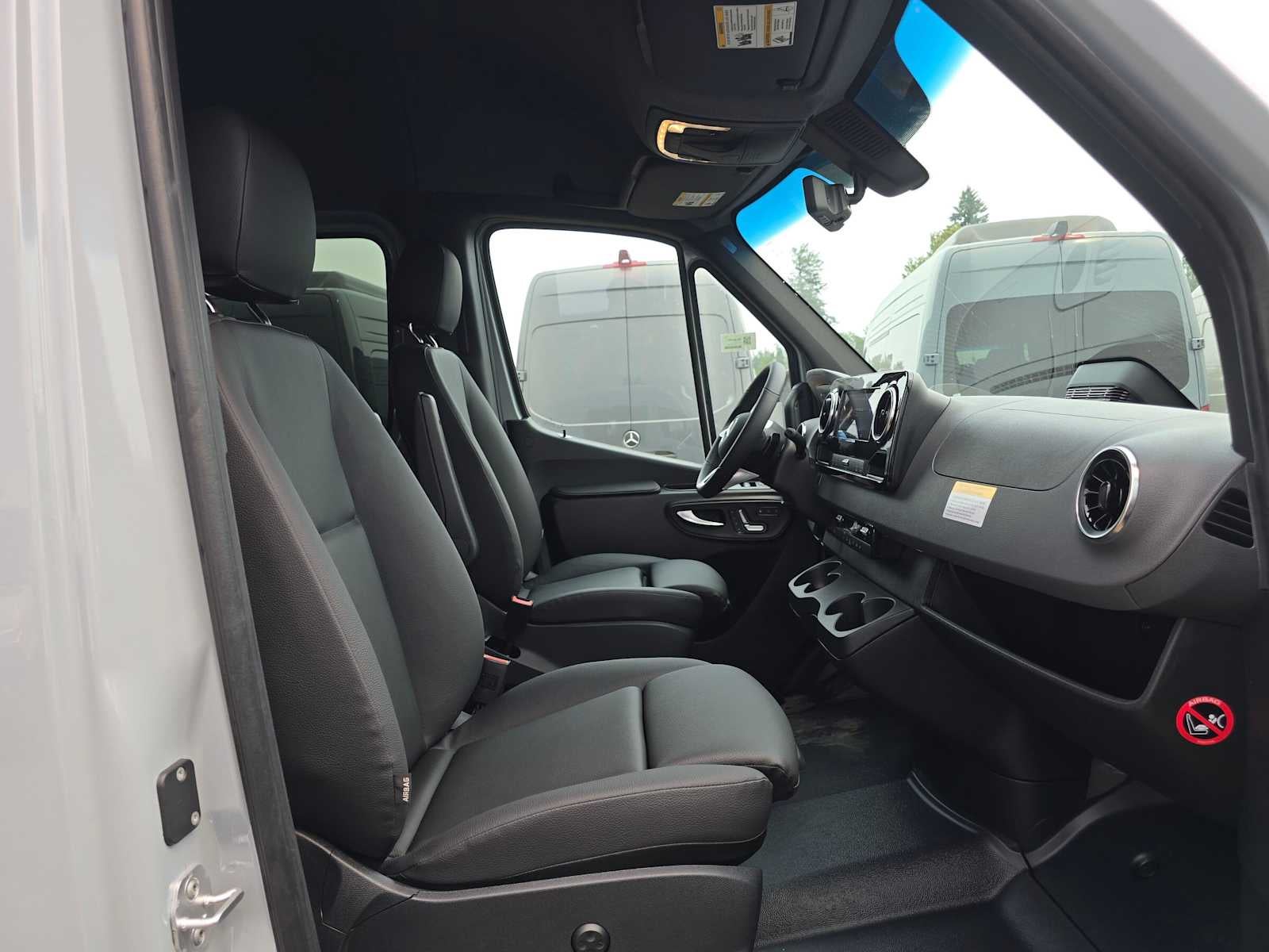 2026 Mercedes-Benz Sprinter Crew 2500 Standard Roof I4 Diesel HO 144 AWD