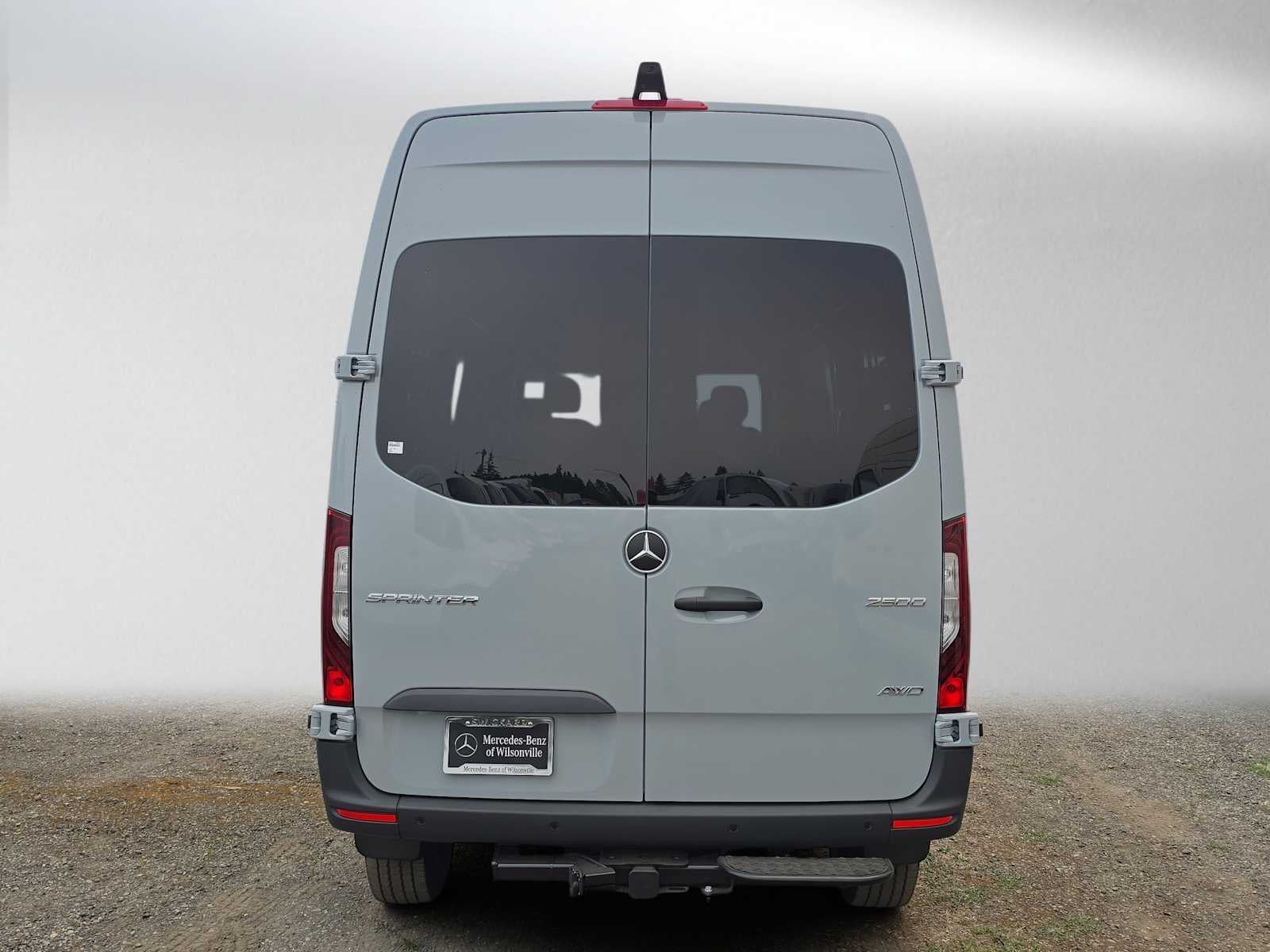 2026 Mercedes-Benz Sprinter Crew 2500 Standard Roof I4 Diesel HO 144 AWD
