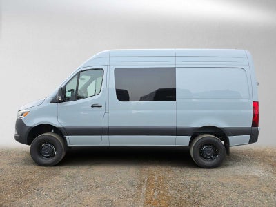 2026 Mercedes-Benz Sprinter Crew 2500 Standard Roof I4 Diesel HO 144 AWD