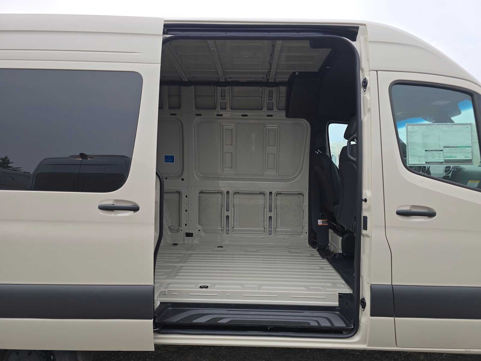 2026 Mercedes-Benz Sprinter Cargo 2500 Standard Roof I4 Diesel HO 144 AWD